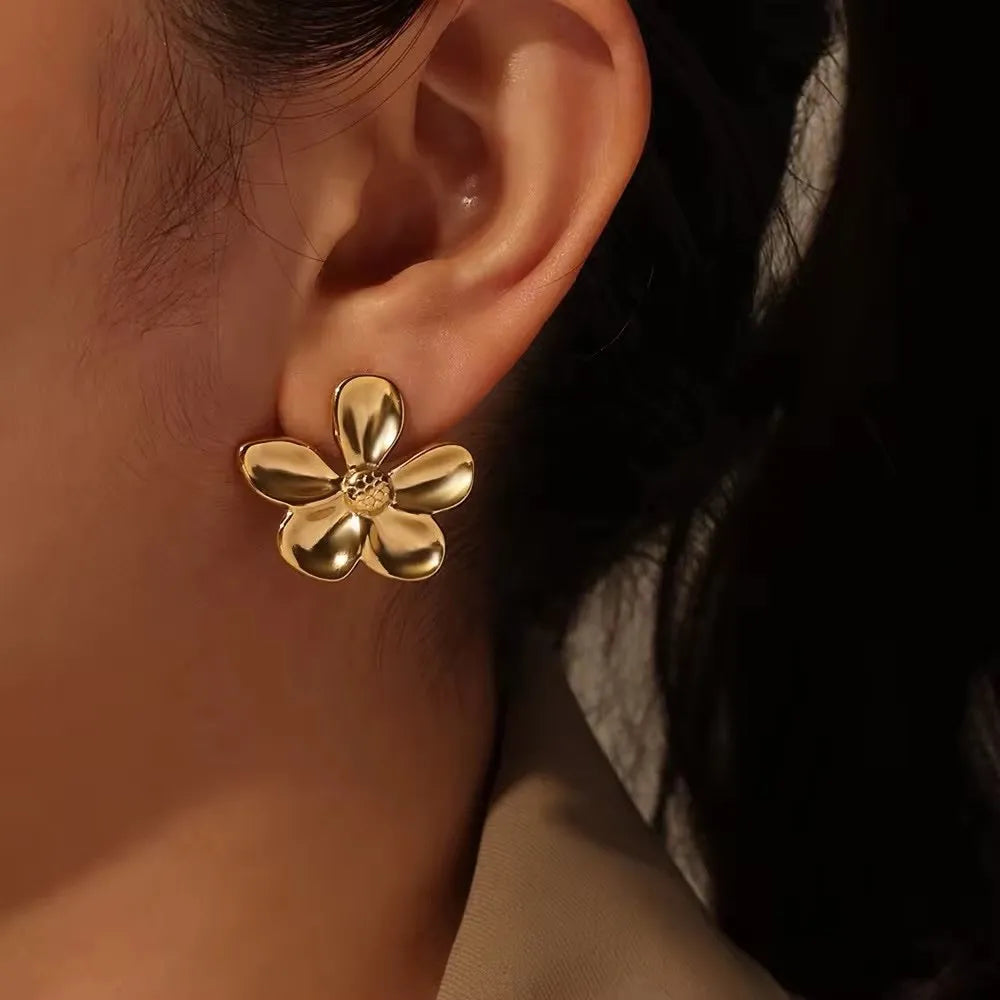 Camellia flower stainless steel Earrings | Anti-tarnish | Stainless Steel | Gold Plated | Try On